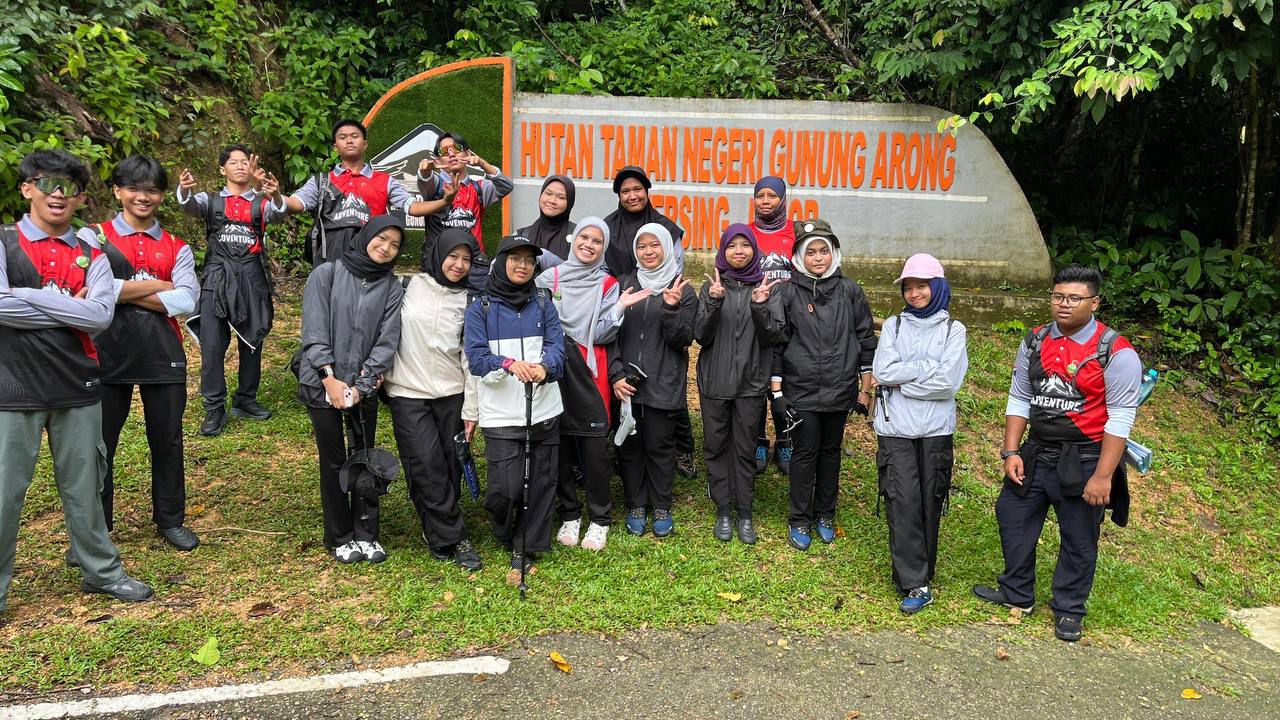 EKOTREK GUNUNG ARONG: JEJAK LESTARI EKOPELANCONGAN TROPIKA