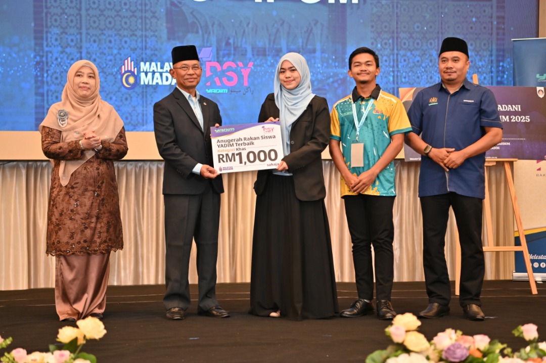 Keratan Akhbar : Politeknik Ungku Omar raih Anugerah Khas Rakan Siswa YADIM Terbaik