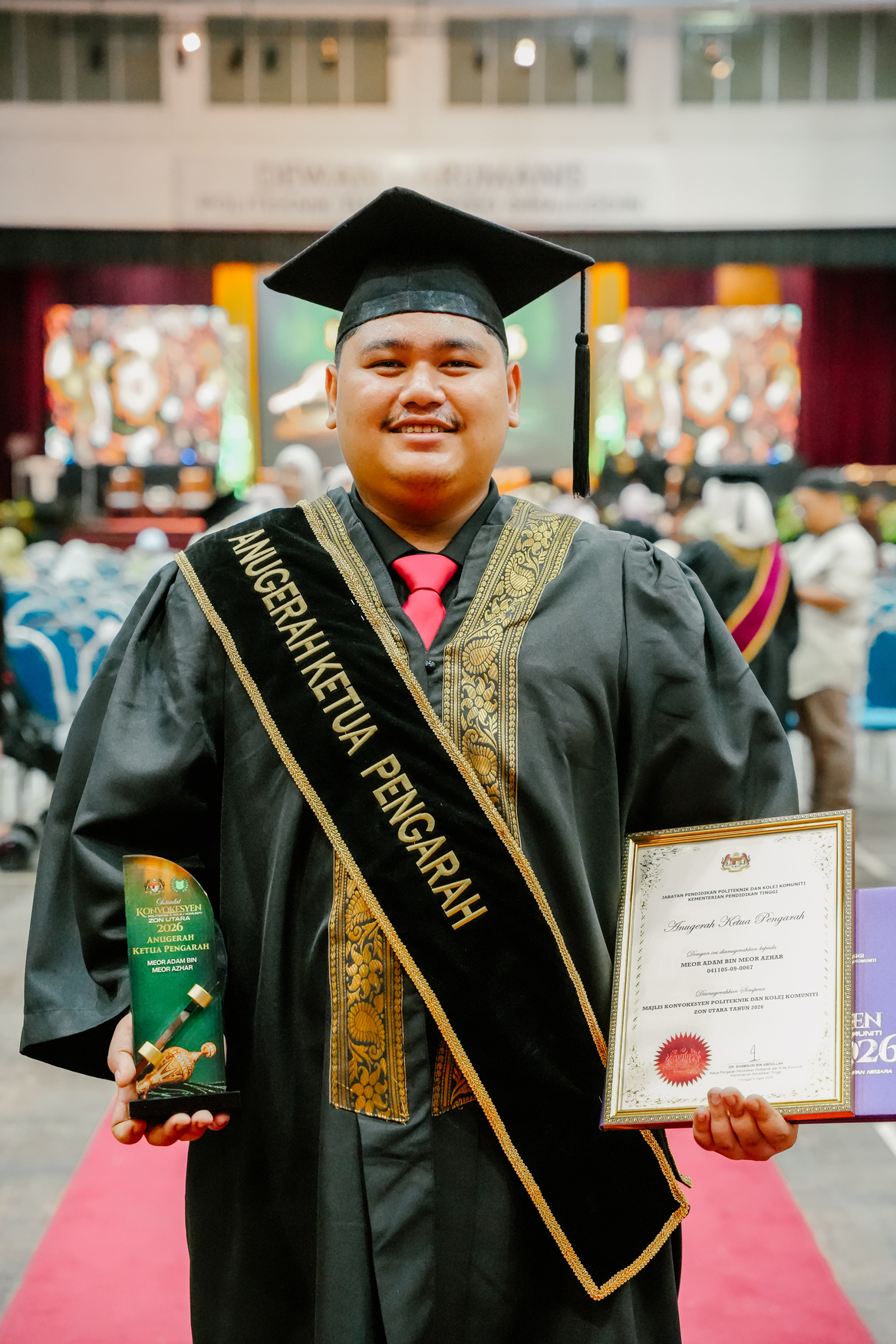 Meor Adam julang Anugerah Ketua Pengarah, kini ‘in demand’ di hotel EQ KL