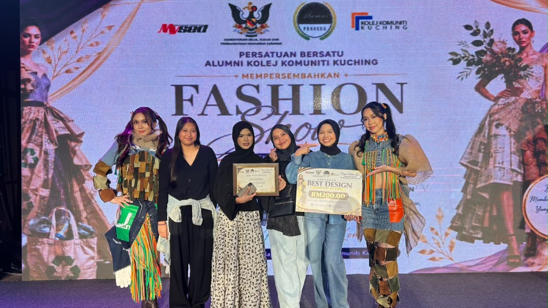Dari Sisa Tekstil ke Pentas Fesyen, Pelajar Kolej Komuniti Kuching Serlah Kreativiti