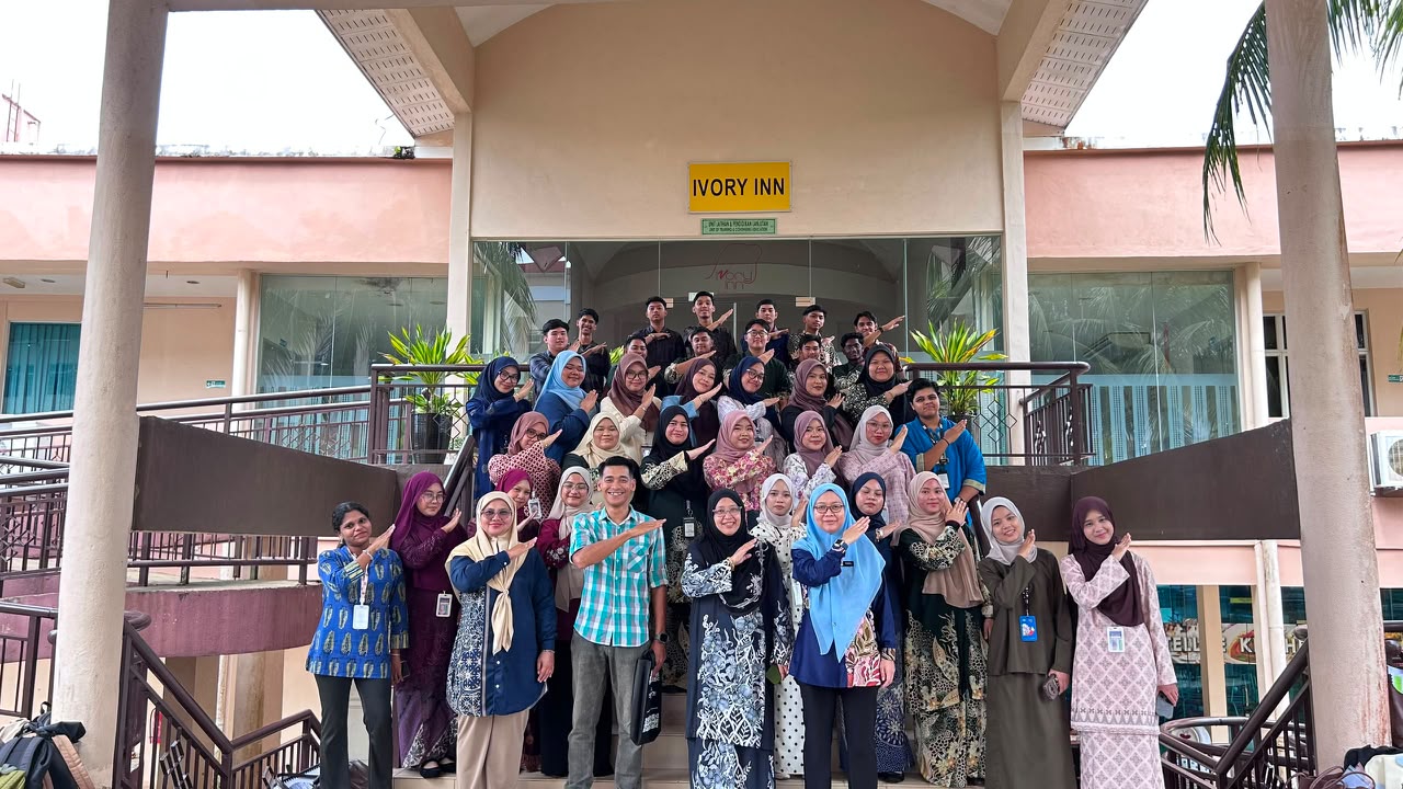 Politeknik Muadzam Shah perkasa kebolehpasaran graduan melalui Pensijilan Profesional Amadeus