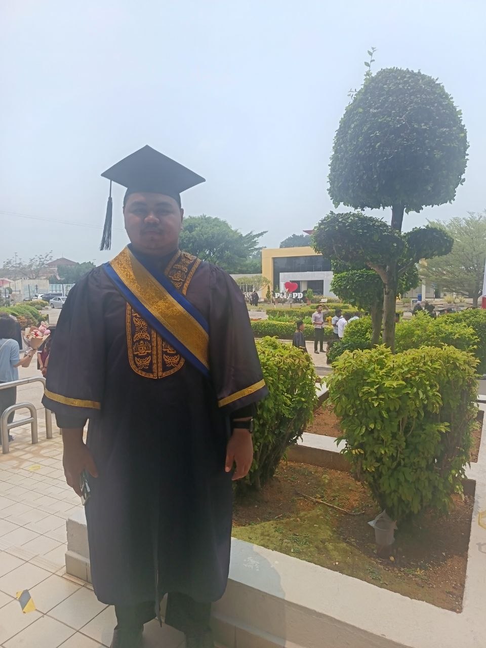 AKTIF DAN BERANI, ASYMAWI RAIH ANUGERAH PENGARAH